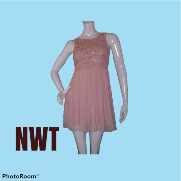 Blush Party Dress - Picture 11 of 11